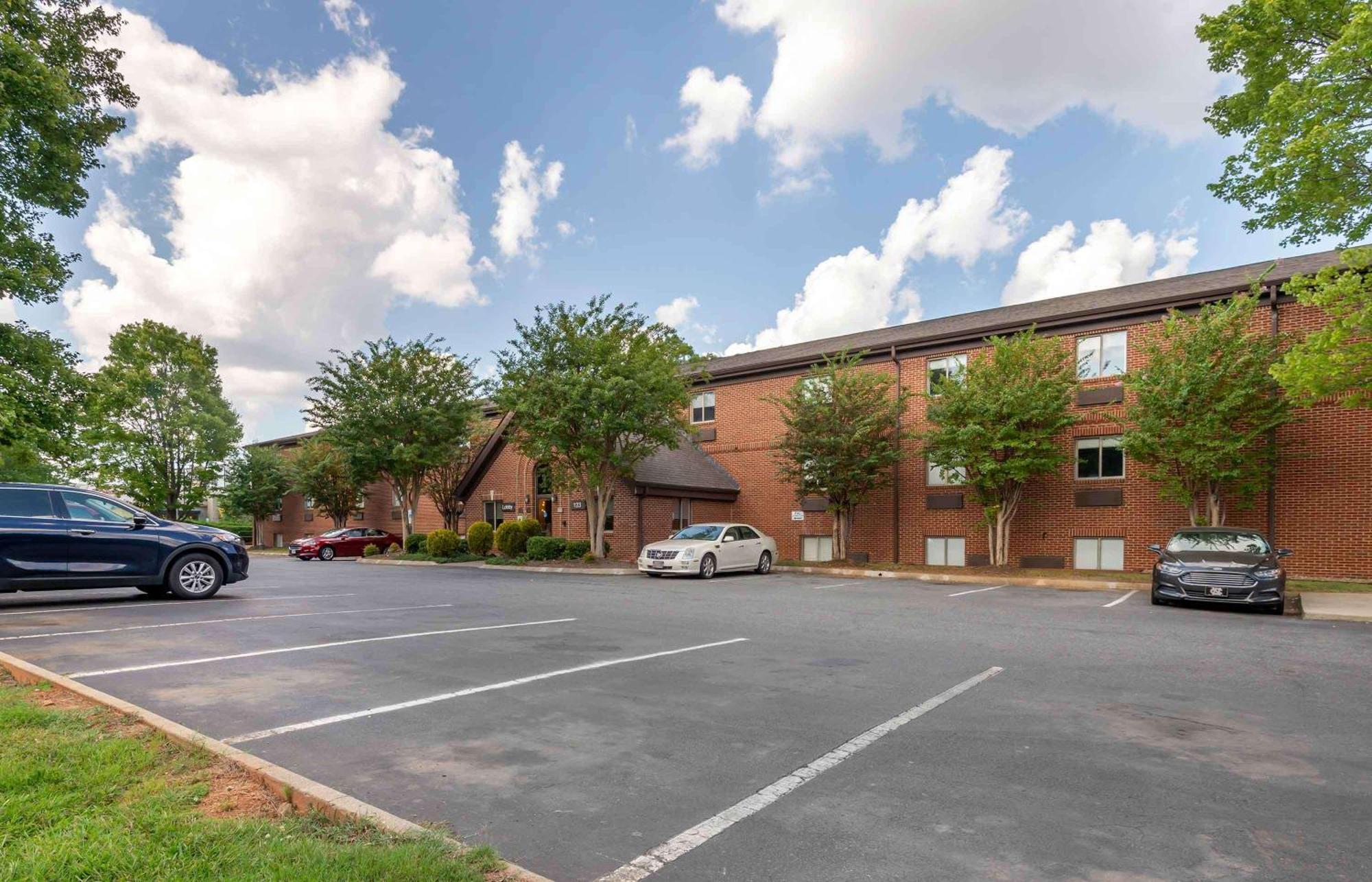 Extended Stay America Select Suites - Charlotte - University Place - E Mccullough Dr Luaran gambar